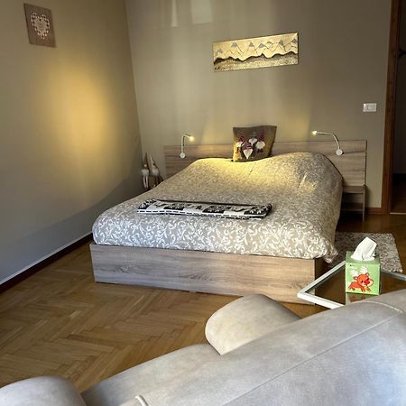 Casa Dana Apartment Aosta Bagian luar foto