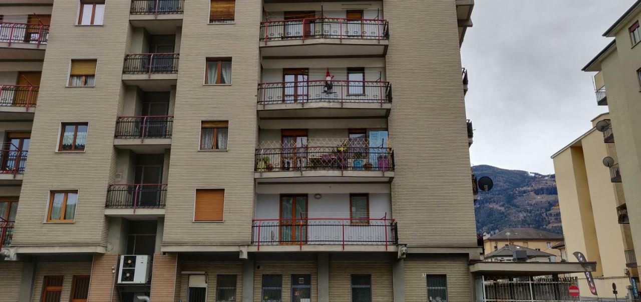 Casa Dana Apartment Aosta Bagian luar foto